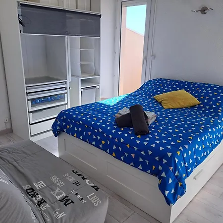 شقة Port Brescou, T3 En Duplex Climatise, Superbe Vue Sur Le Port آجد