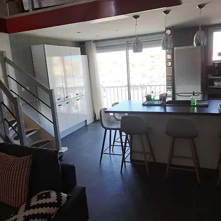 شقة Port Brescou, T3 En Duplex Climatise, Superbe Vue Sur Le Port