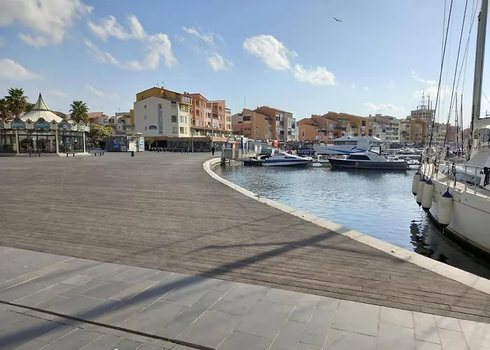 Apartment Port Brescou, T3 En Duplex Climatise, Superbe Vue Sur Le Port