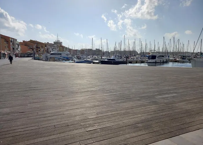 Apartment Port Brescou, T3 En Duplex Climatise, Superbe Vue Sur Le Port Agde