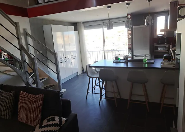 Apartment Port Brescou, T3 En Duplex Climatise, Superbe Vue Sur Le Port